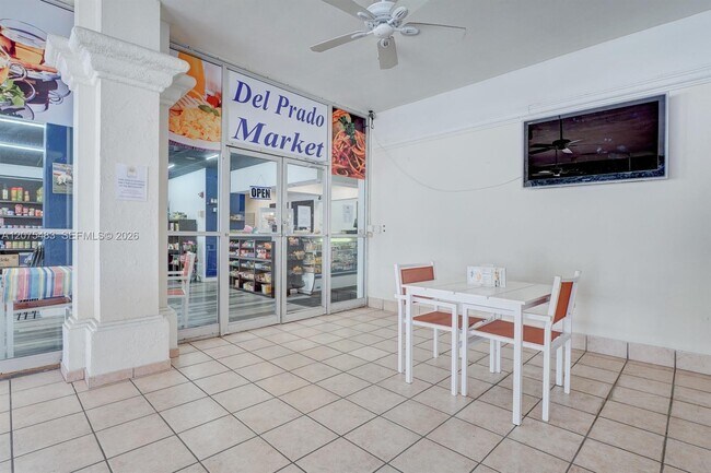 Building Photo - 18021 Biscayne Blvd