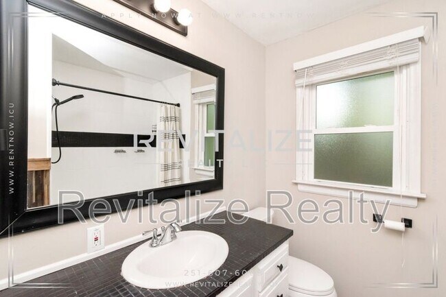 Building Photo - 4053 Sallie Ct