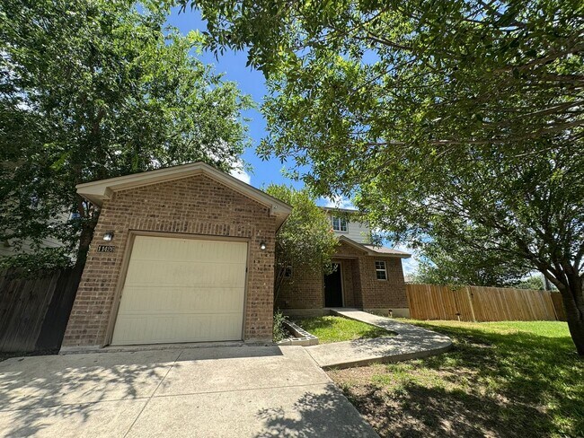 Building Photo - 4-Bedroom Home in Mission Del Lago – Historic South San Antonio