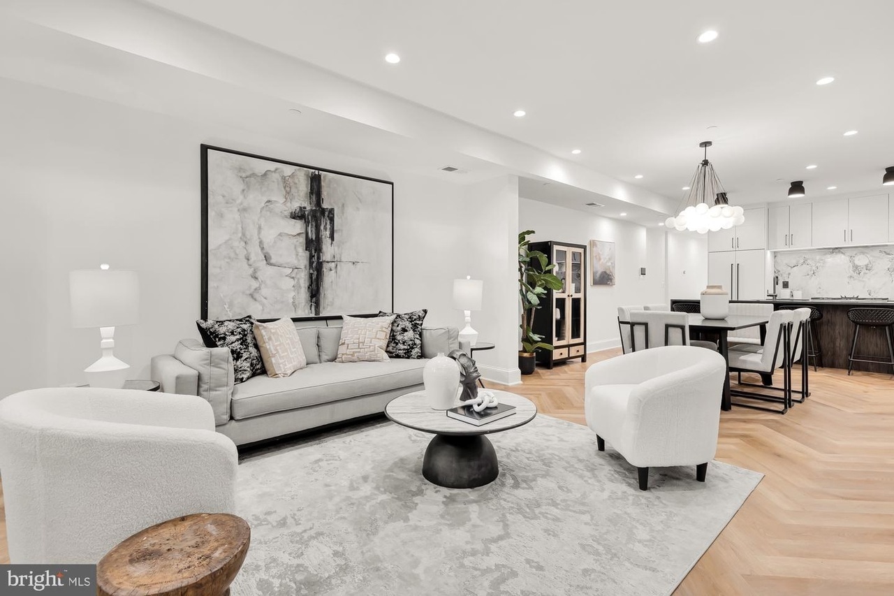 Living room - 70 Q St NW
