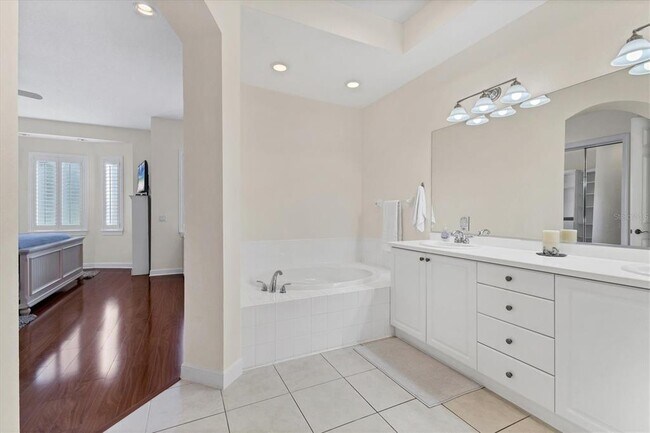 Building Photo - 5425 46th Ct W