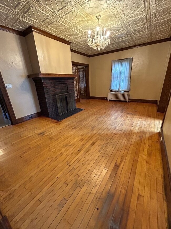 Building Photo - 3 Bedroom 1.5 Bath House
