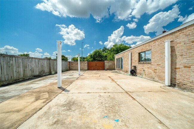 Building Photo - 10919 Villa Lea Ln