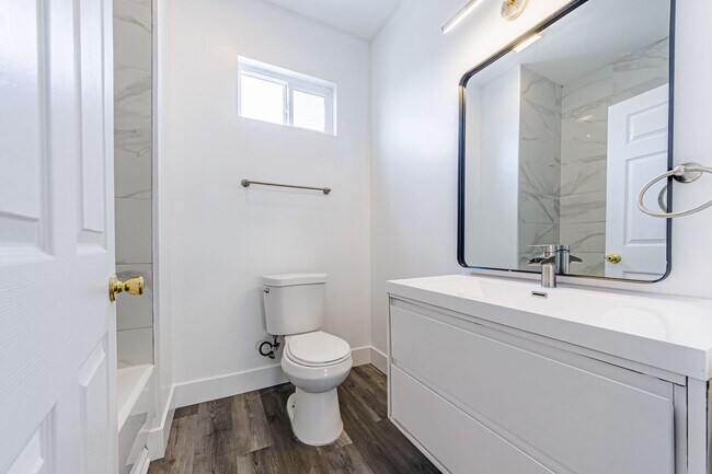 Building Photo - Spacious 4-Bedroom, 3-Bath Home – Modern Upgrades & Parking Included