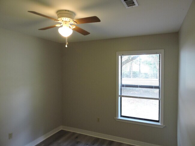 Building Photo - 311 John King Rd