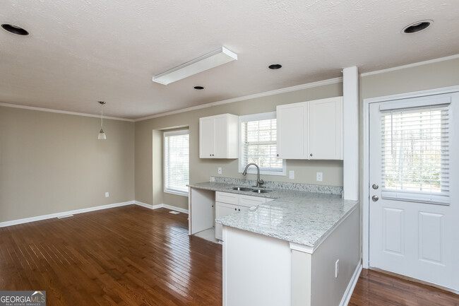 Building Photo - 3171 Pilgrims Dr