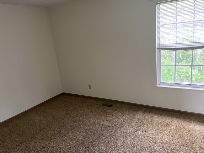 Building Photo - 3054 Colony Ln