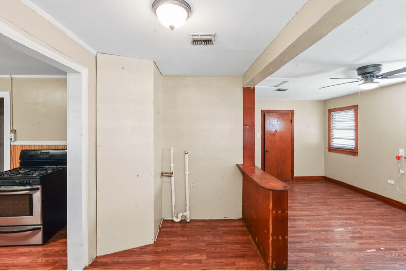 Building Photo - 113 Marmande St