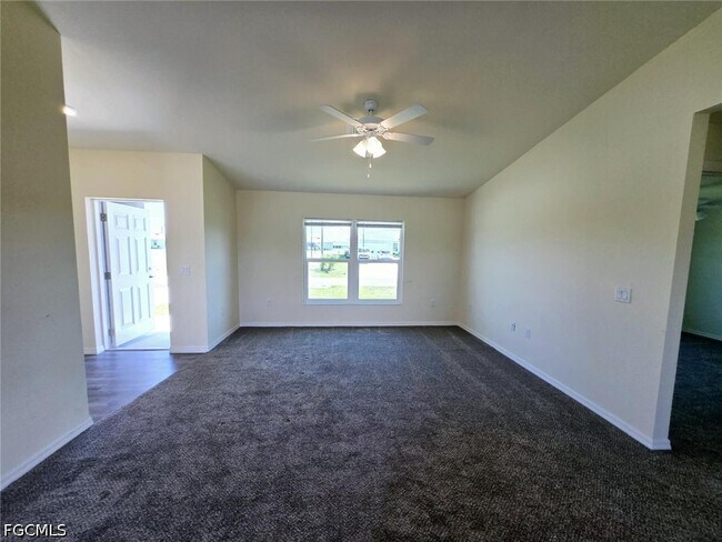 Building Photo - 1117 Solar Ct