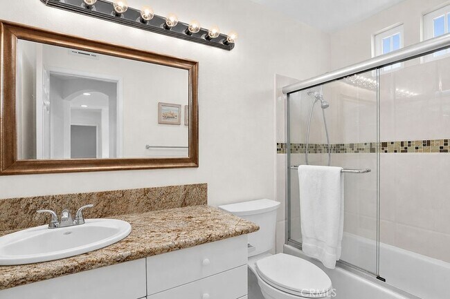 Building Photo - 34 Rue Du Chateau