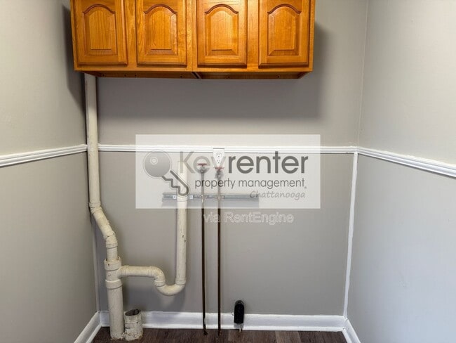 Building Photo - 305 Sunrise Ln