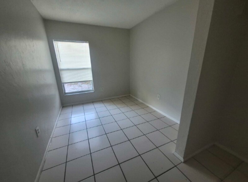 Building Photo - 15117 Avalon Ave