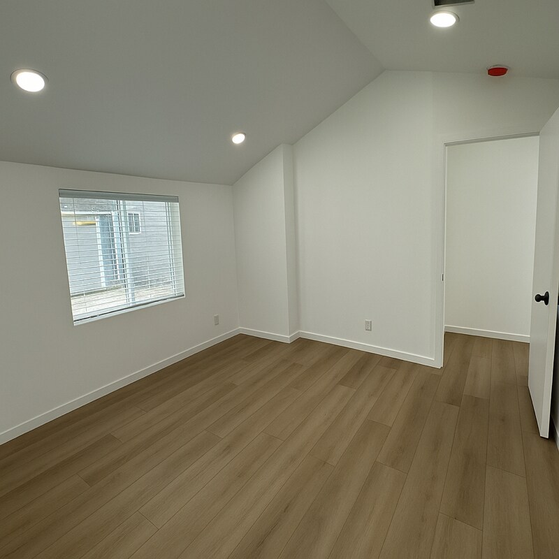 Building Photo - 5032 Farago Ave