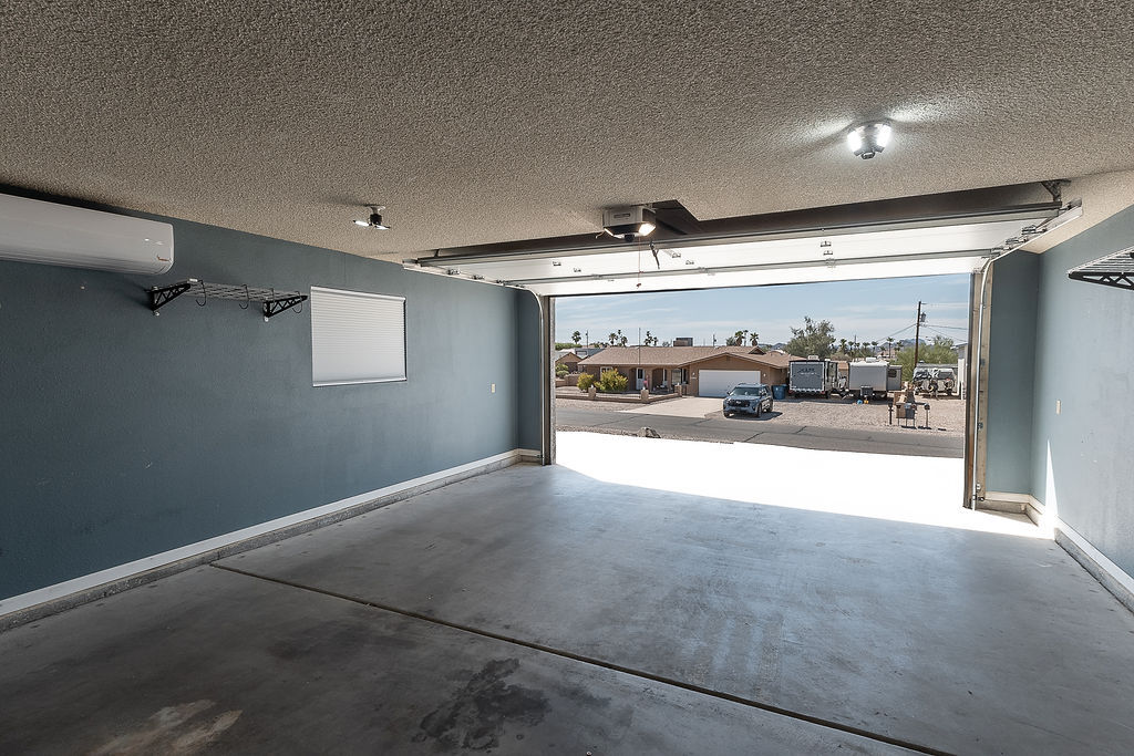 Building Photo - 3385 Poppy Trail Dr