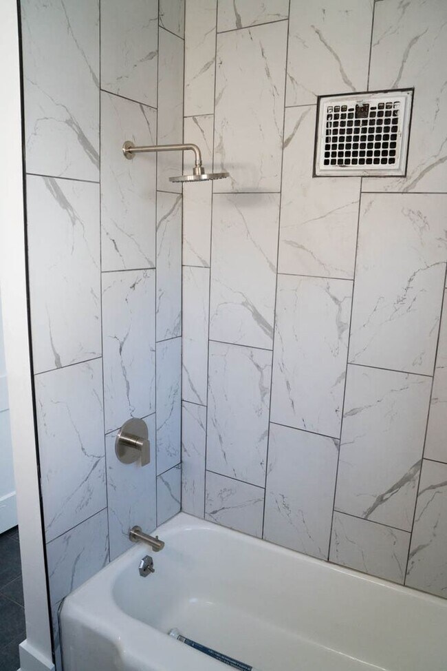 Building Photo - Lovely, Renovated Vintage 3 BR Home! Off-Street Parking, Covered Porch & Patio; Dogs Ok!