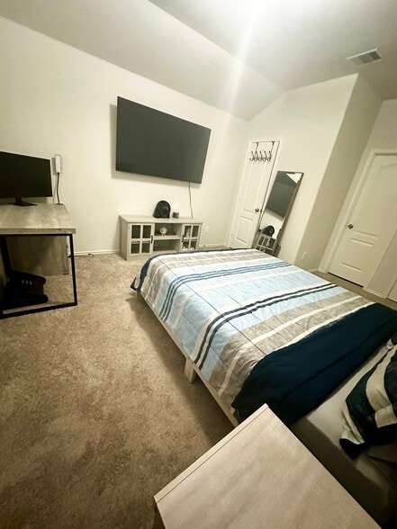 Building Photo - 1 Bollardpoint Ln