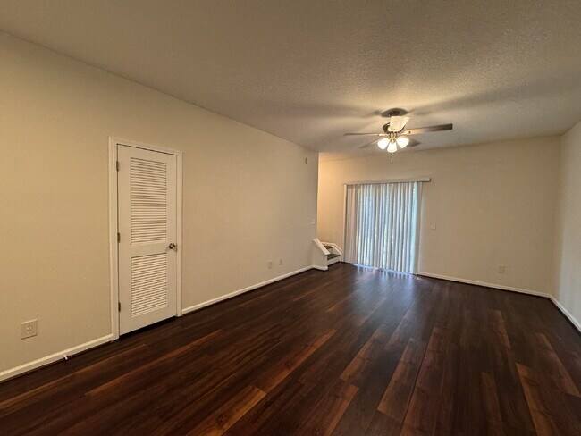 Building Photo - Spacious Townhome in North St. Augustine