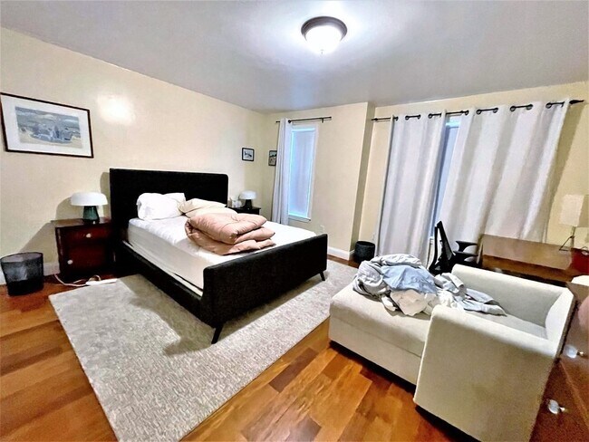 Building Photo - 232 Prospect St