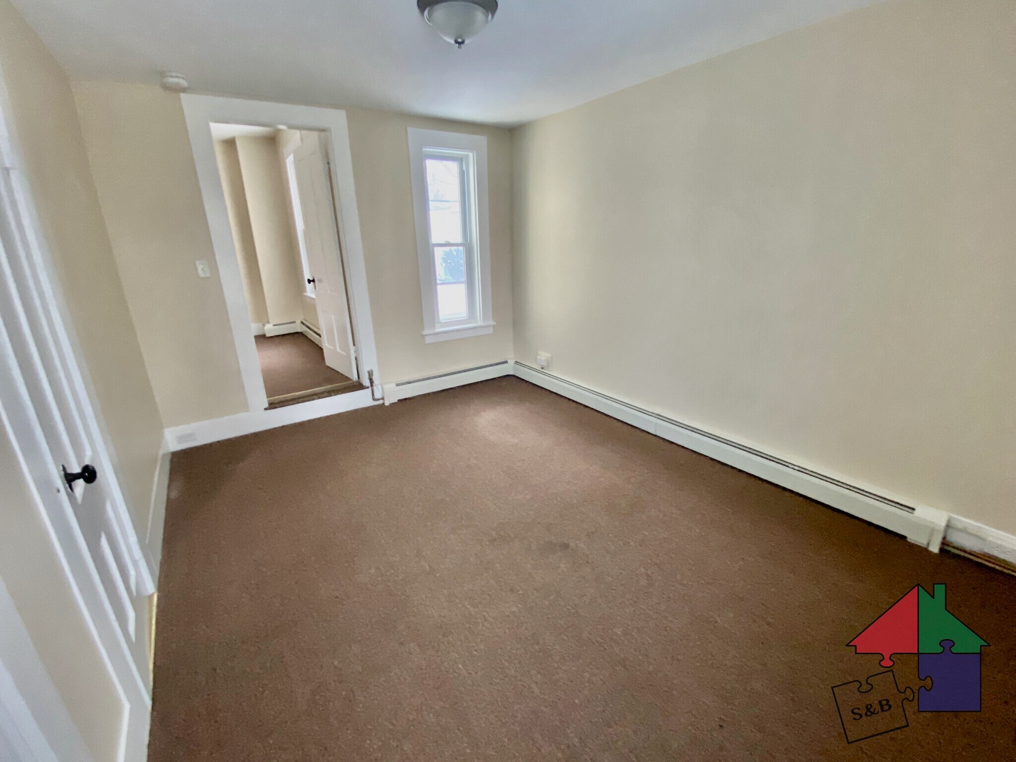 Building Photo - 22 Lincoln Ave