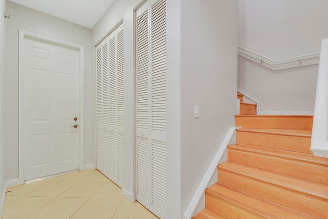 Building Photo - 231 Evergrene Pkwy