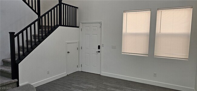 Building Photo - 7451 Benlomond Ave