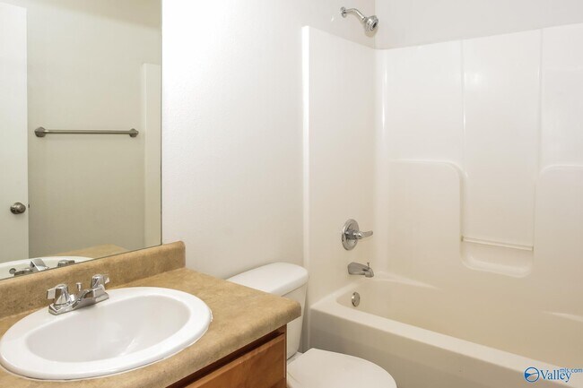 Building Photo - 119 Belle Haven Dr