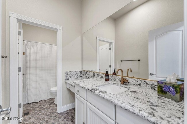 Building Photo - 7330 Island Queen Dr