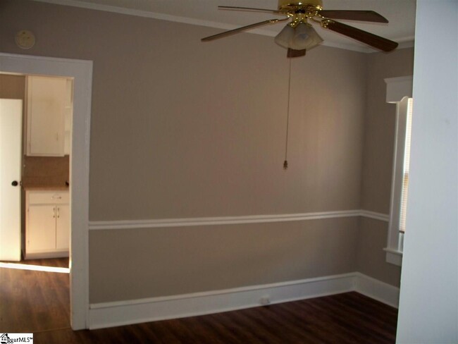 Building Photo - 308 Beechwood Ave