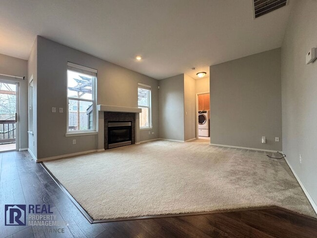 Building Photo - Spacious 5-Bedroom Home in Desirable Autumn Crest – Beaverton!!