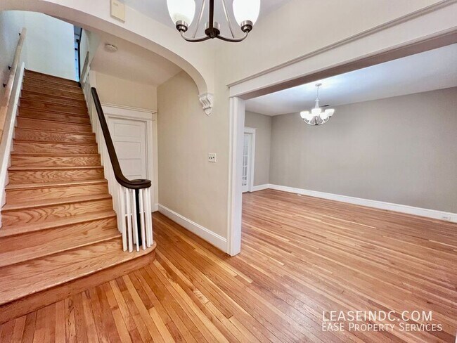 Building Photo - 1323 Randolph St NW