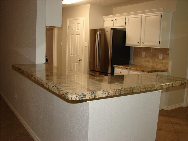 Building Photo - 7010 Buchanan Dr