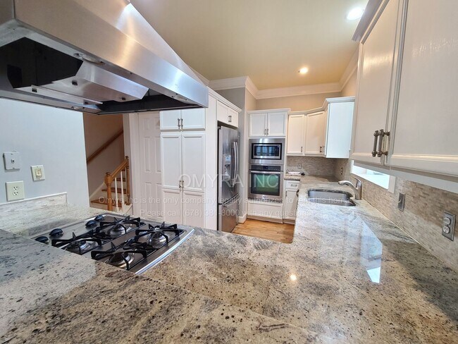 Building Photo - Gorgeous 4 Bedroom Home in Decatur!