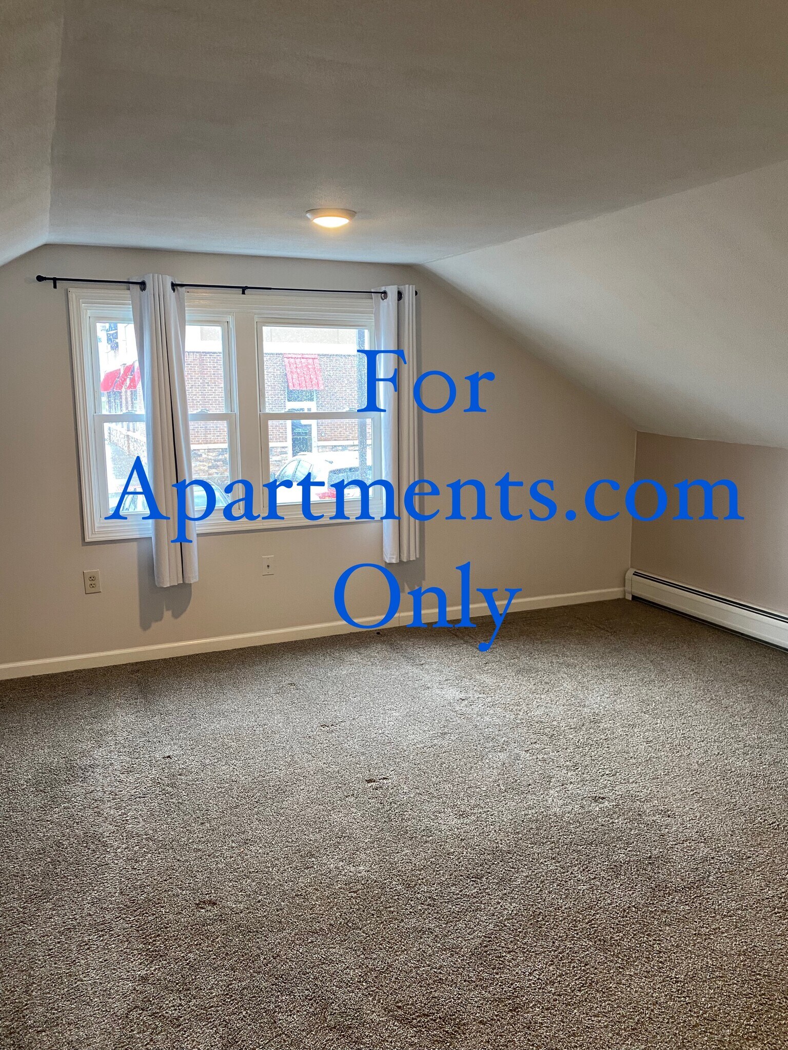 Building Photo - 105 Hunt Ave