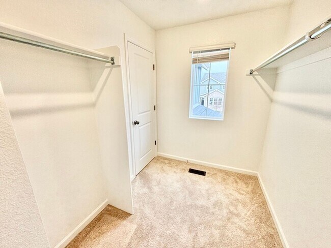 Building Photo - 2ND MONTH FREE FOR LEASE STARTING BY OCTOB...