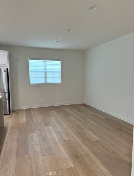 Building Photo - 142 Lantana Dr