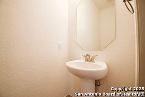 Building Photo - 10211 Tulipwood Pass