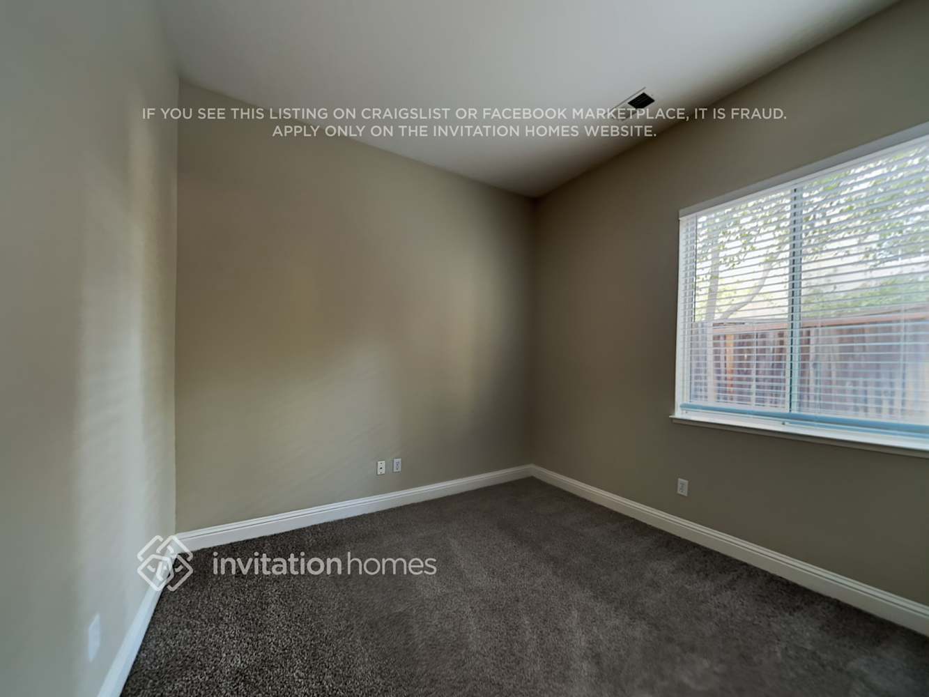 Building Photo - 1633 Northwood Dr