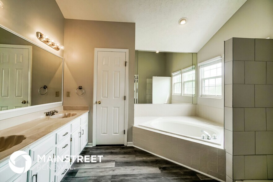 Building Photo - 952 Paisley Ct