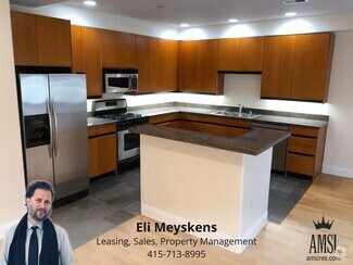 Building Photo - COMING SOON! Huge bi-level 3 bedroom 2.5 b...