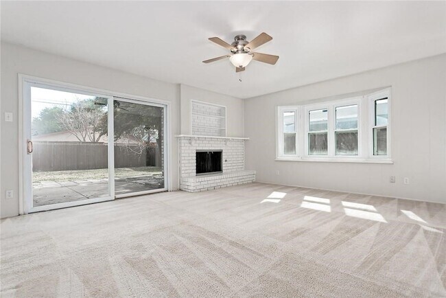 Building Photo - 5000 Goodwin Dr