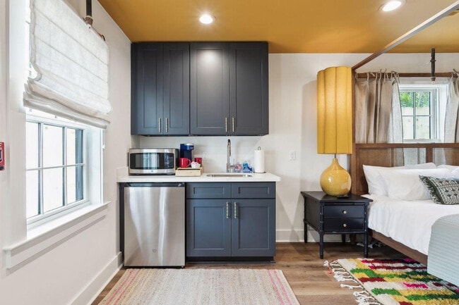 Building Photo - 1738 N Rampart St