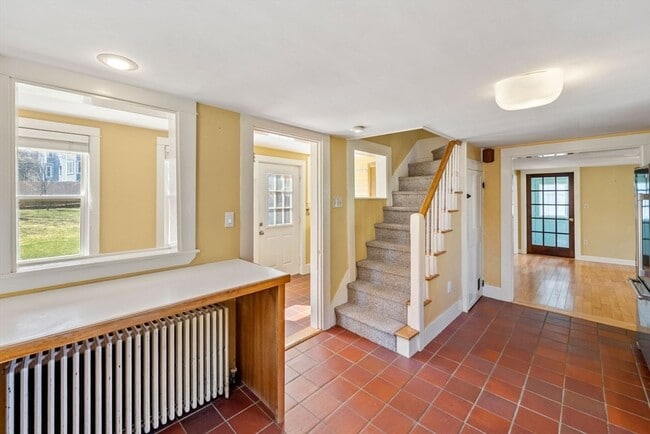 Building Photo - 14 Morse Ct