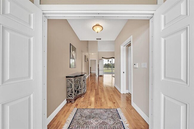 Building Photo - 7644 Elm Ridge Dr