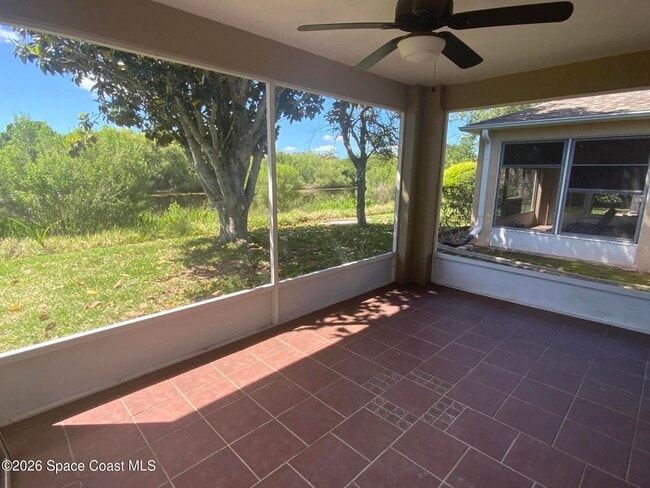 Building Photo - 2087 Deercroft Dr