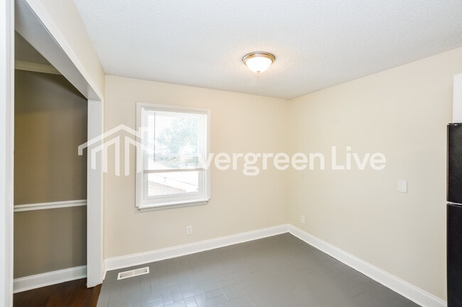 Building Photo - 4022 Sewall Dr SW