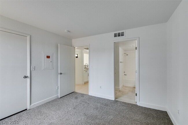 Building Photo - 2300 E Silverado Ranch Blvd