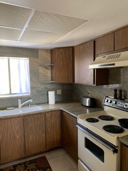 Building Photo - 85 Vista Rafael Pkwy