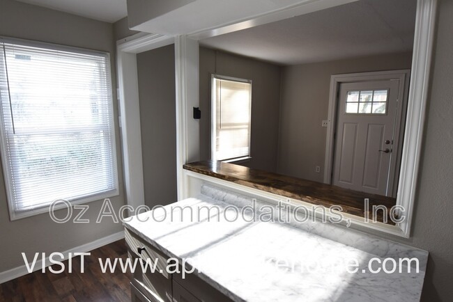 Building Photo - 5555 Farrow Ave