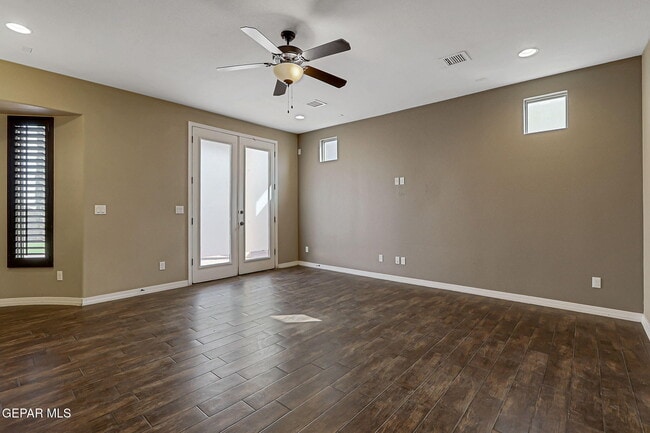 Building Photo - 2436 Eastern Sky St