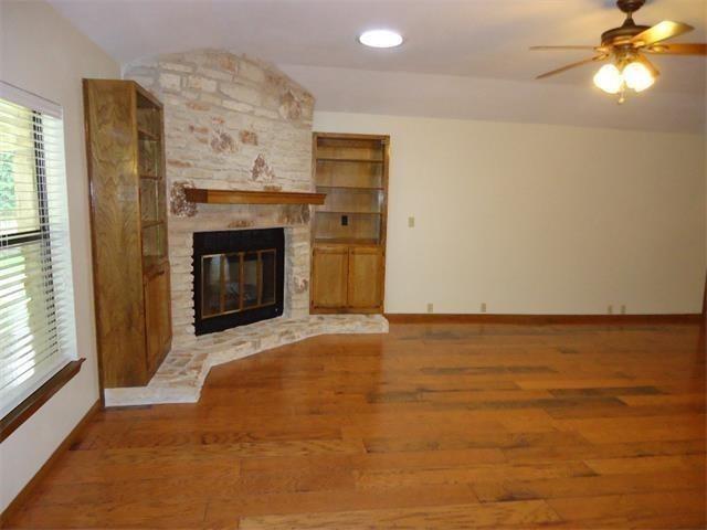 Building Photo - 9903 Grand Oak Dr